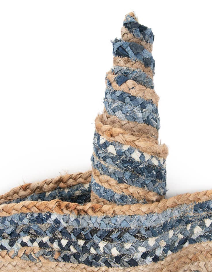 Detail image of 8' x 8'  Hand Braided Chindi Round Rug