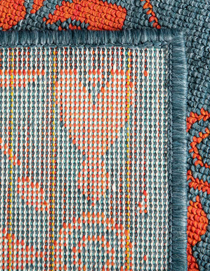 6' x 9' Easy-Clean Lattice Indoor / Outdoor Rug