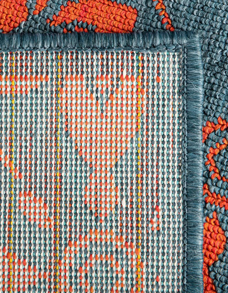 Detail image of 6' x 9' Easy-Clean Trellis Indoor / Outdoor Rug