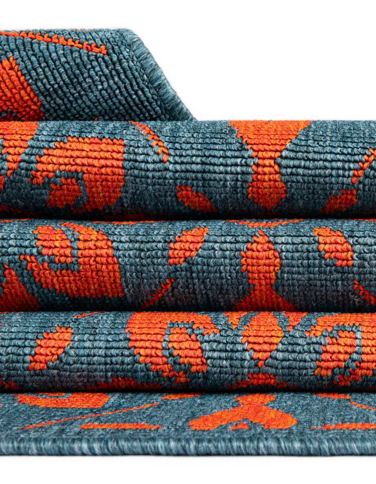 Detail image of 2' 7 x 12' Washable Lattice Indoor / Outdoor Runner Rug