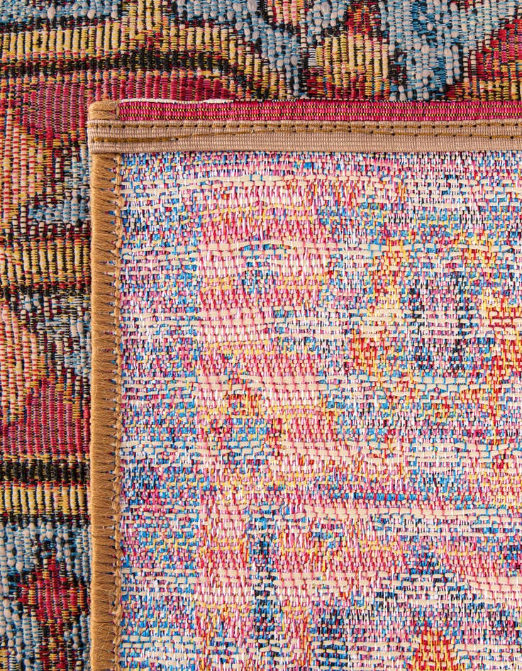 Detail image of 4' x 6' Easy-Clean Traditional Indoor / Outdoor Rug