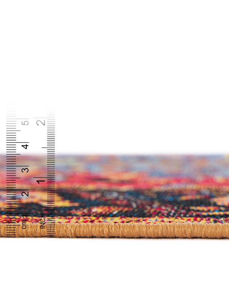 Detail image of 2' 7 x 11' Easy-Clean Traditional Indoor / Outdoor Runner Rug