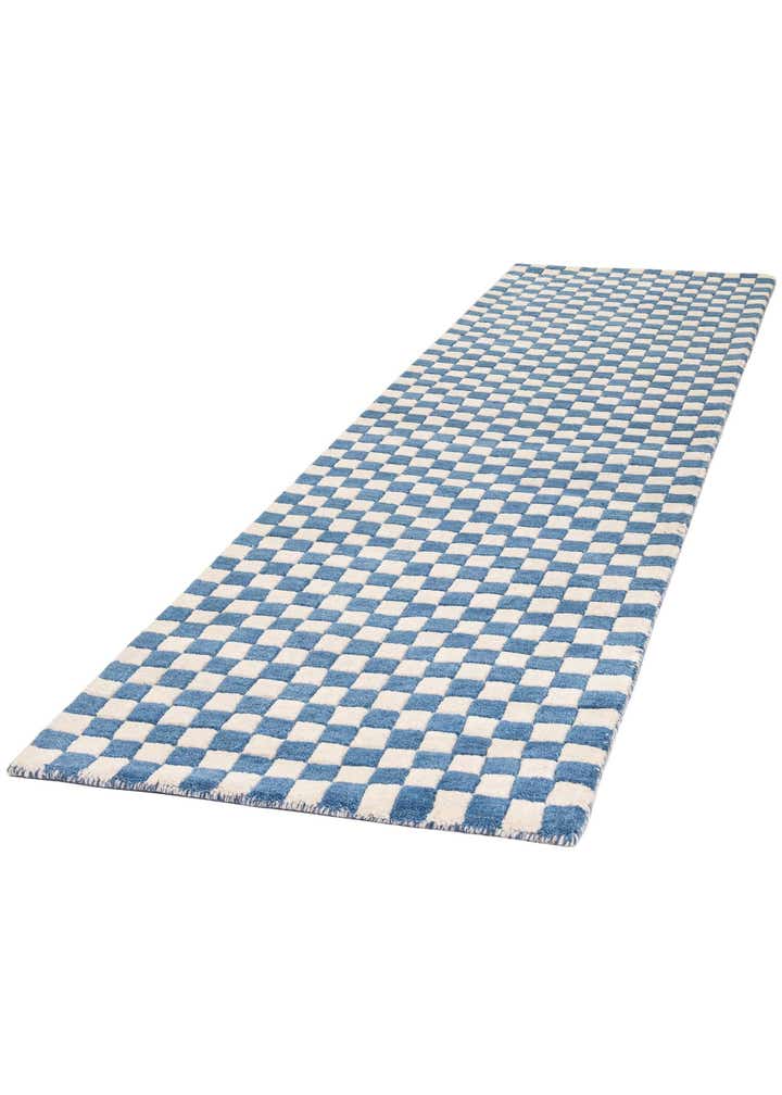 2' 7 x 10' Hand Tufted Wool Runner Rug