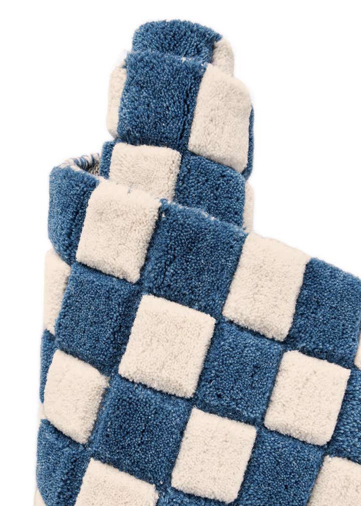 7' 10 x 7' 10 Hand Tufted Wool Square Rug