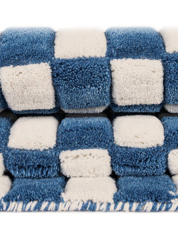 Detail image of 7' 10 x 7' 10 Hand Tufted Wool Square Rug