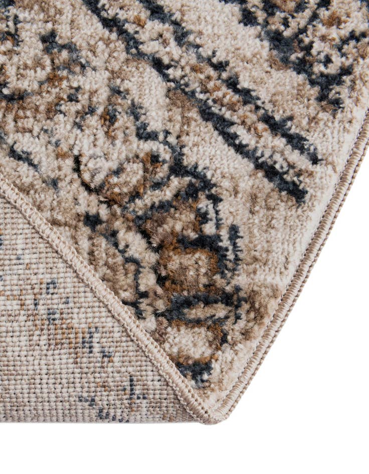 Detail image of 7' 10 x 7' 10 Eliza Round Rug