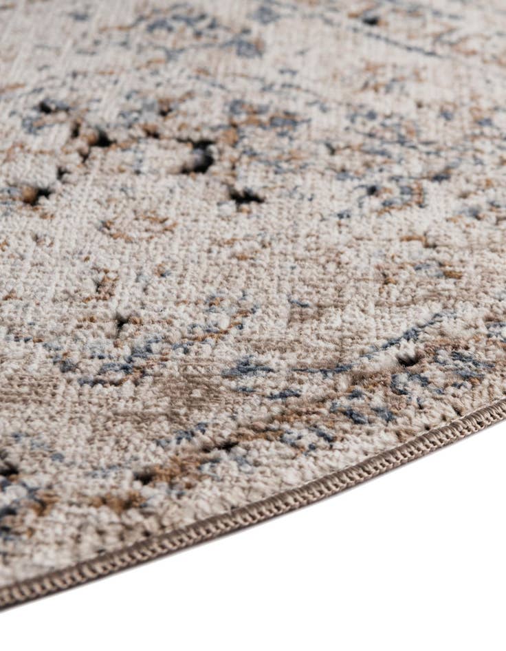 Detail image of 7' 10 x 7' 10 Villa Round Rug