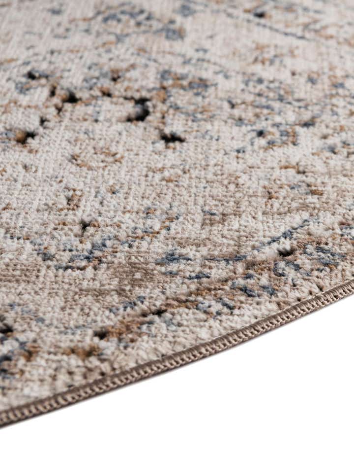 7' 10 x 7' 10 Villa Round Rug