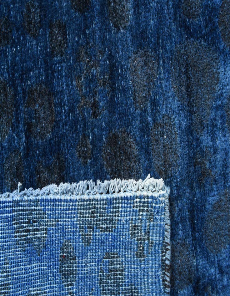 Detail image of 6' 3 x 9' 9  Hand Knotted Darya Wool Rug