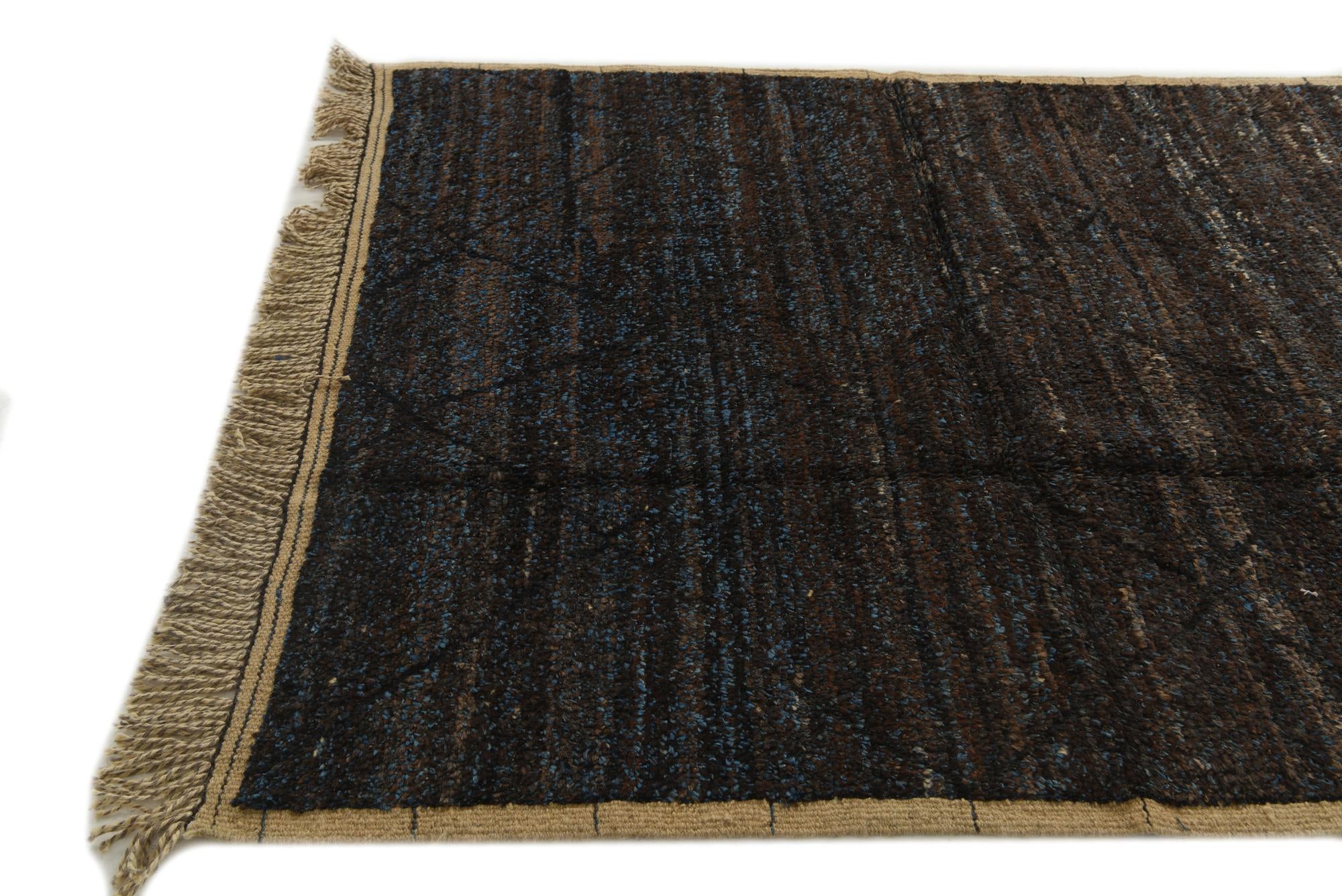 5' 5 x 8' 2 Hand Knotted Moroccan Wool Rug