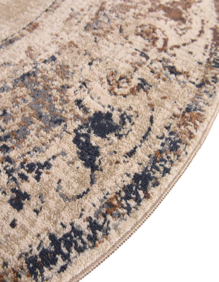 Detail image of 7' 10 x 7' 10 Eliza Round Rug