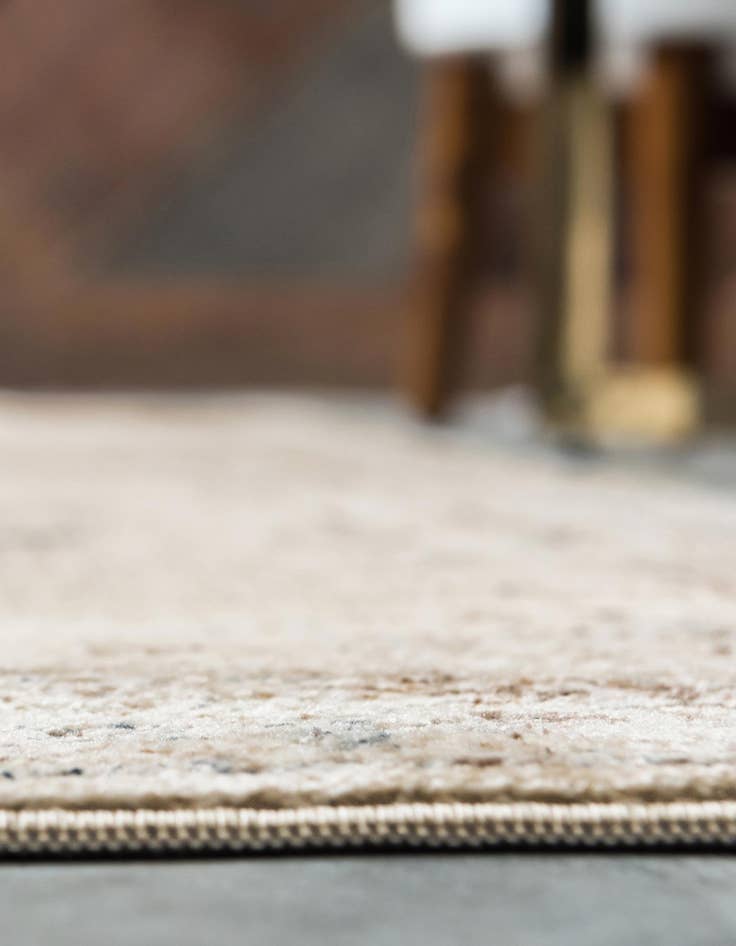 Detail image of 2' x 6' 9 Eliza Runner Rug