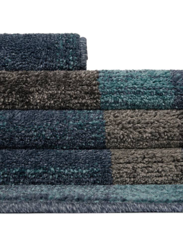 Detail image of 5' 3 x 5' 3 Equinox Octagon Rug