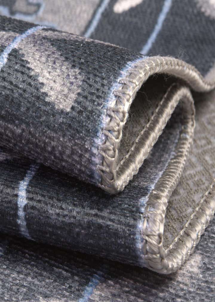 4' x 6' Washable Timeless Oval Rug