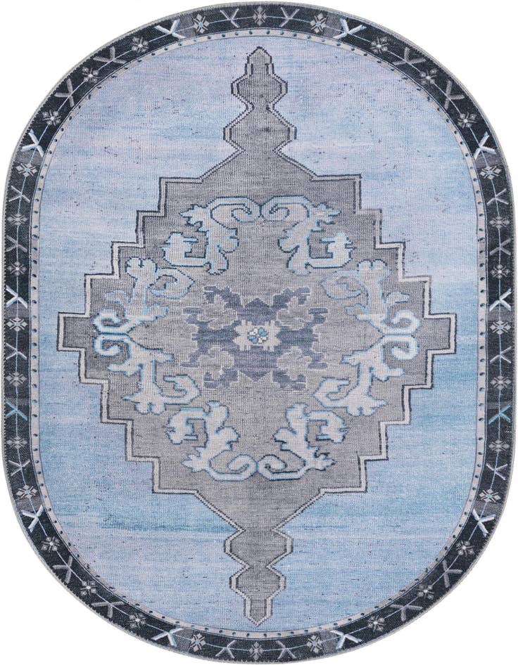 Detail image of 2' x 3' Washable Timeless Oval Rug