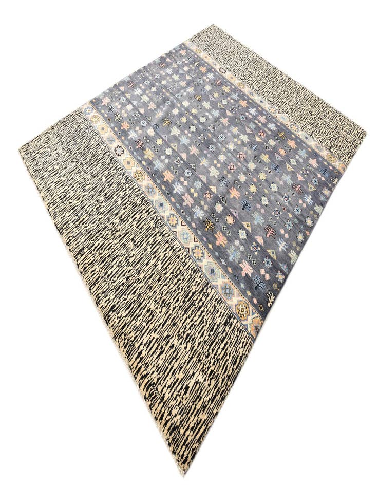 Detail image of 8' x 10' 2 Hand Knotted Darya Rug