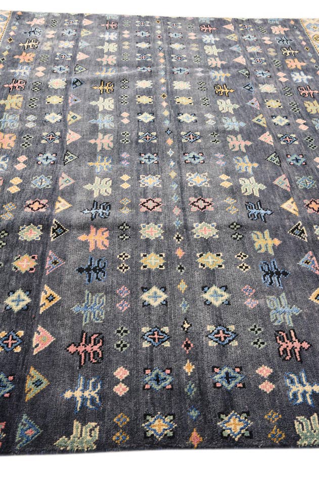 Detail image of 8' x 10' 2 Hand Knotted Darya Rug