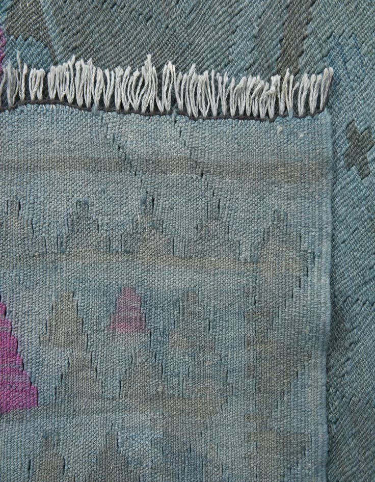 Detail image of 5' 2 x 7'  Hand Woven Kilim Modern Wool Rug