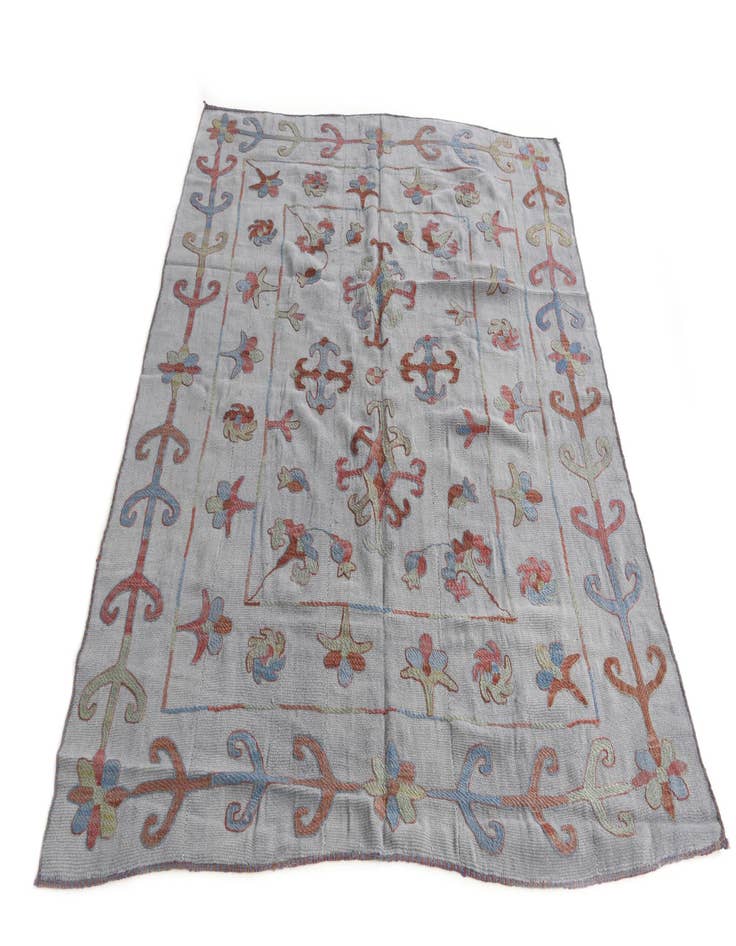 Detail image of 5' 5 x 6' 6  Hand Woven Kilim Suzani Wool Rug