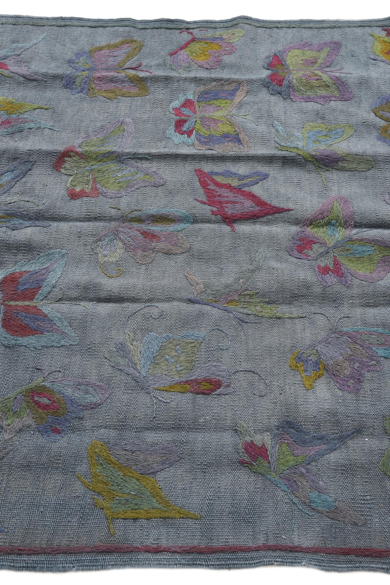 4' x 5' 7 Hand Woven Kilim Suzani Wool Rug