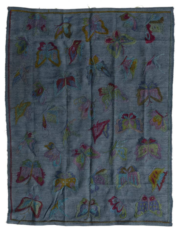 Detail image of 4' x 5' 7 Hand Woven Kilim Suzani Wool Rug