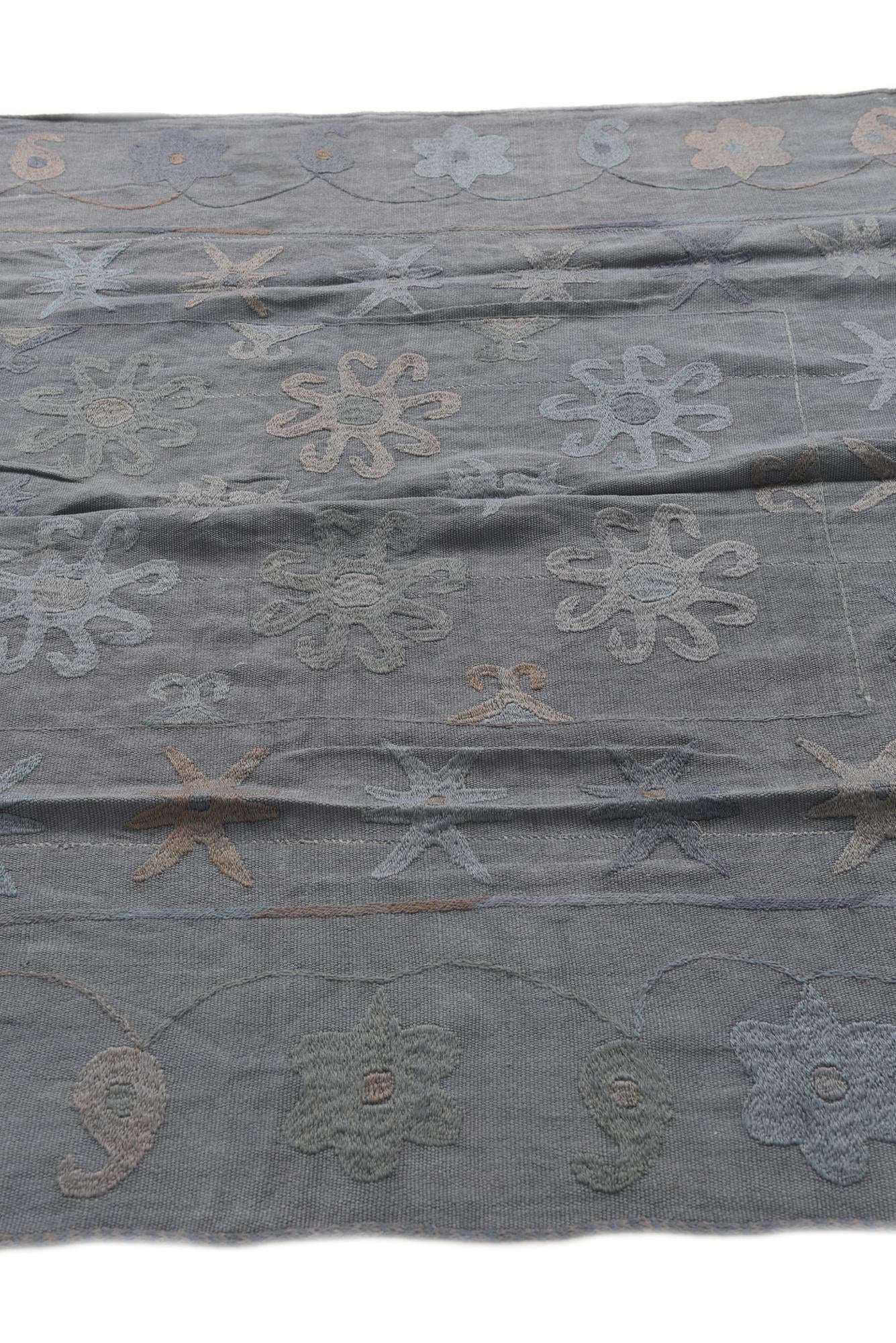 4' 10 x 6' 5 Hand Woven Kilim Suzani Wool Rug