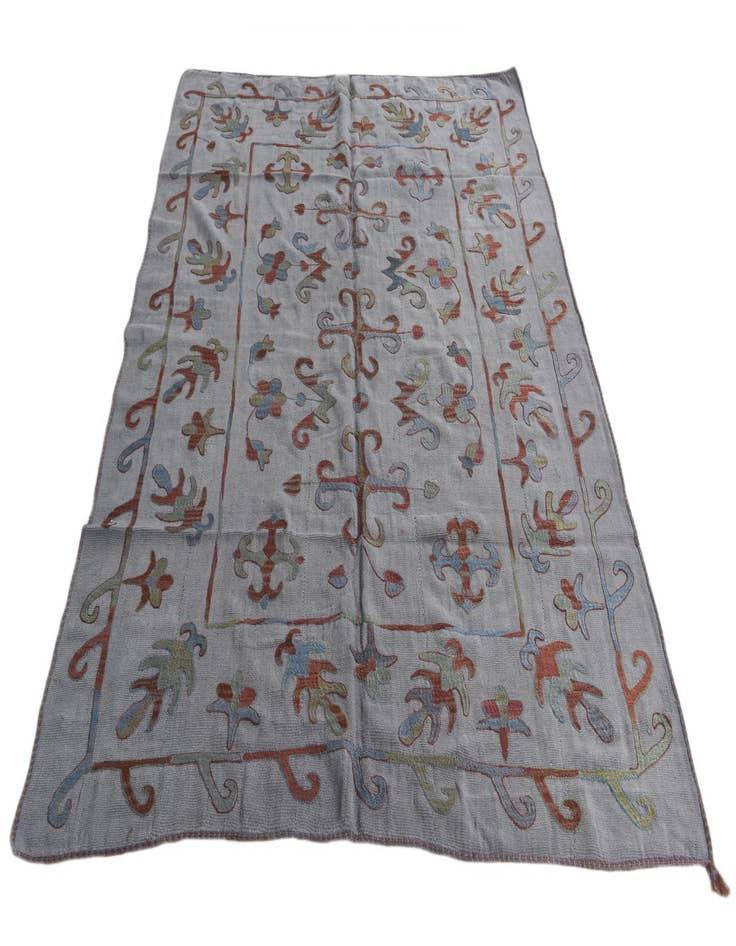 Detail image of 5' 7 x 7' 8  Hand Woven Kilim Suzani Wool Rug