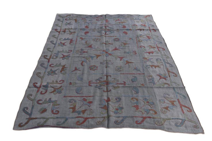 Detail image of 5' 7 x 7' 4 Hand Woven Kilim Suzani Wool Rug