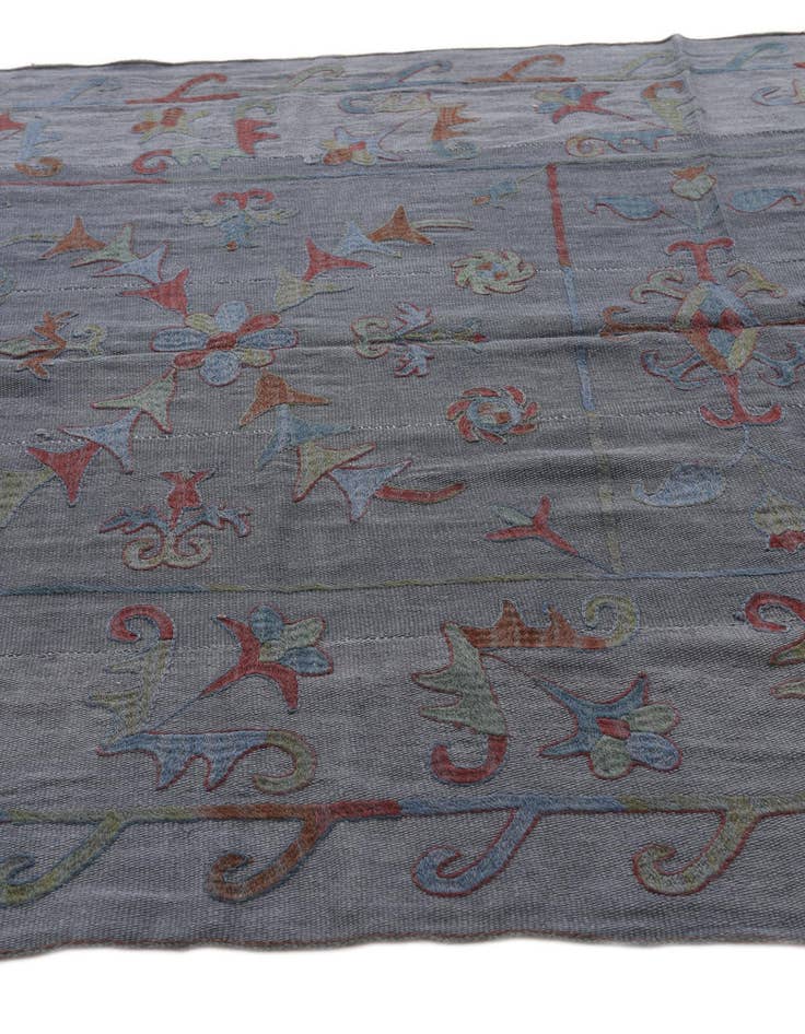 Detail image of 5' 7 x 7' 4 Hand Woven Kilim Suzani Wool Rug