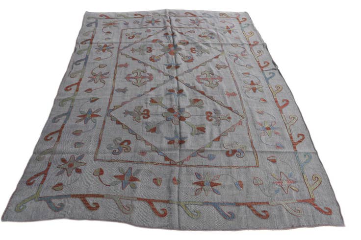 Detail image of 5' 8 x 7' 10 Hand Woven Kilim Suzani Wool Rug