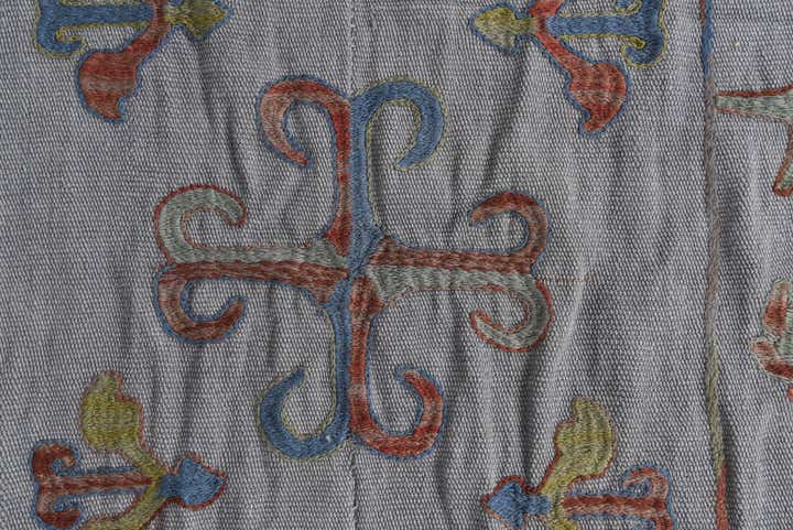 4' 9 x 6' 7 Hand Woven Kilim Suzani Wool Rug
