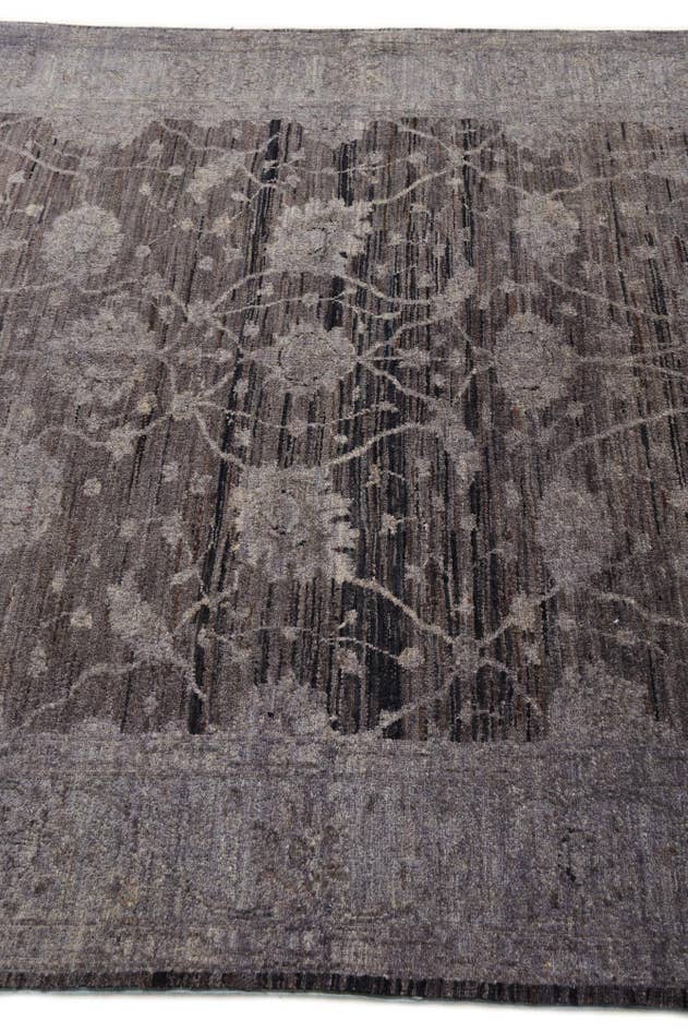 Detail image of 5' 5 x 6' 9 Hand Knotted Peshawar Ziegler Rug