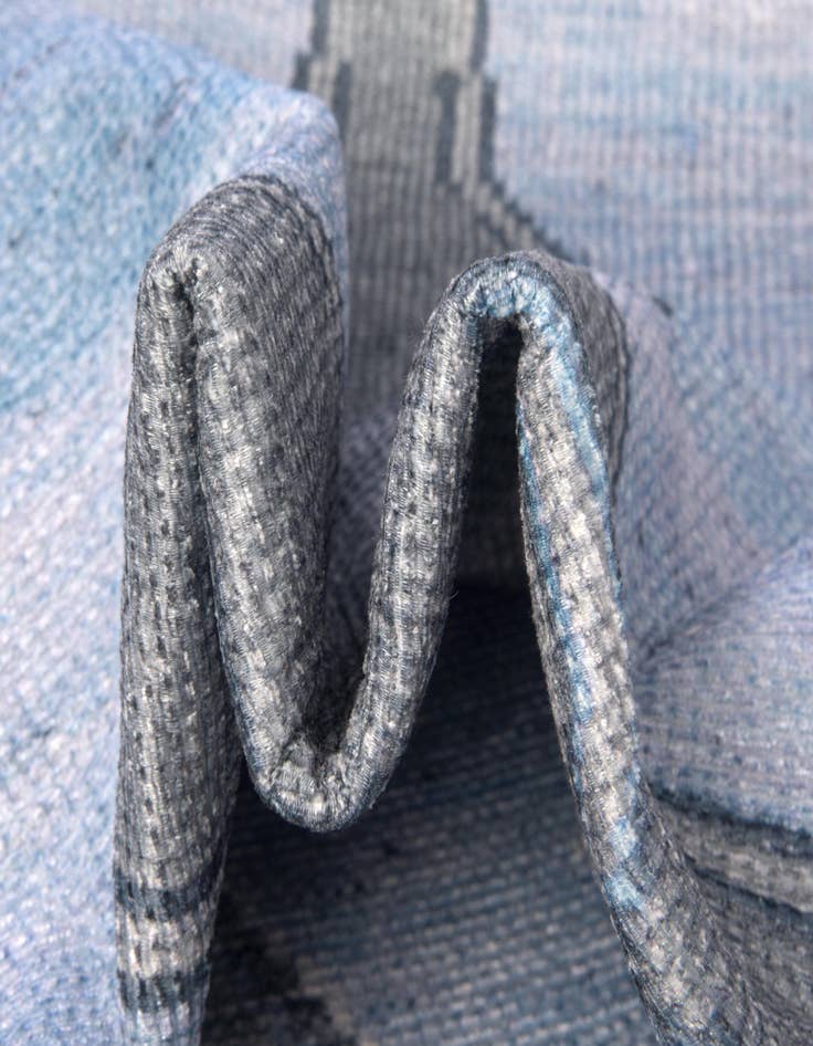 Detail image of 7' 6 x 10' 6 Washable Timeless Rug