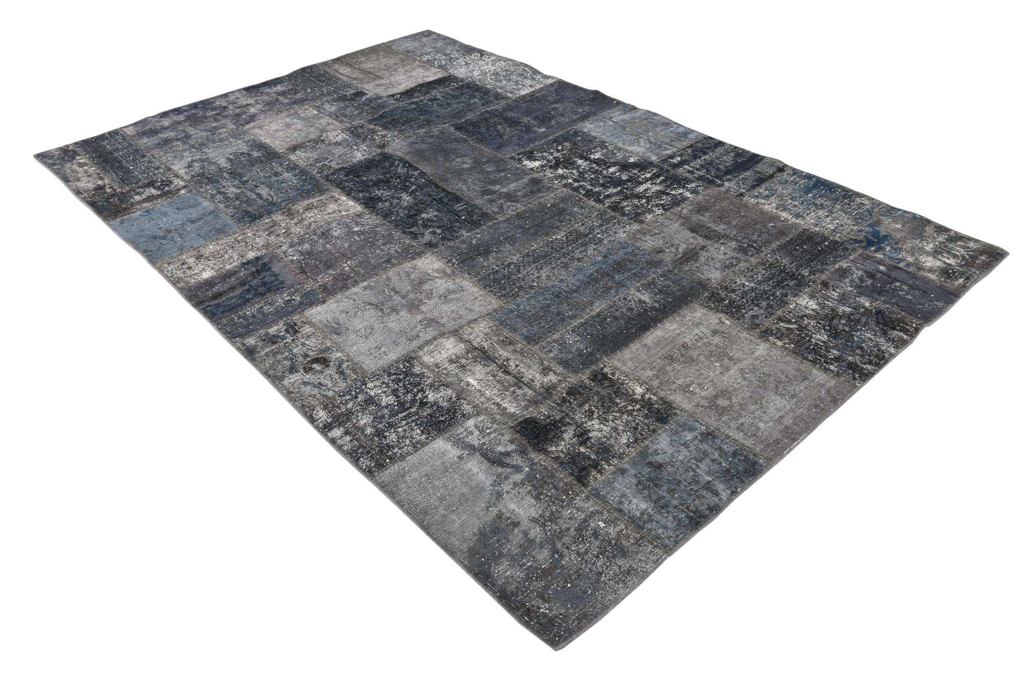 6' x 9' Hand Knotted Ultra Vintage Persian Wool Rug