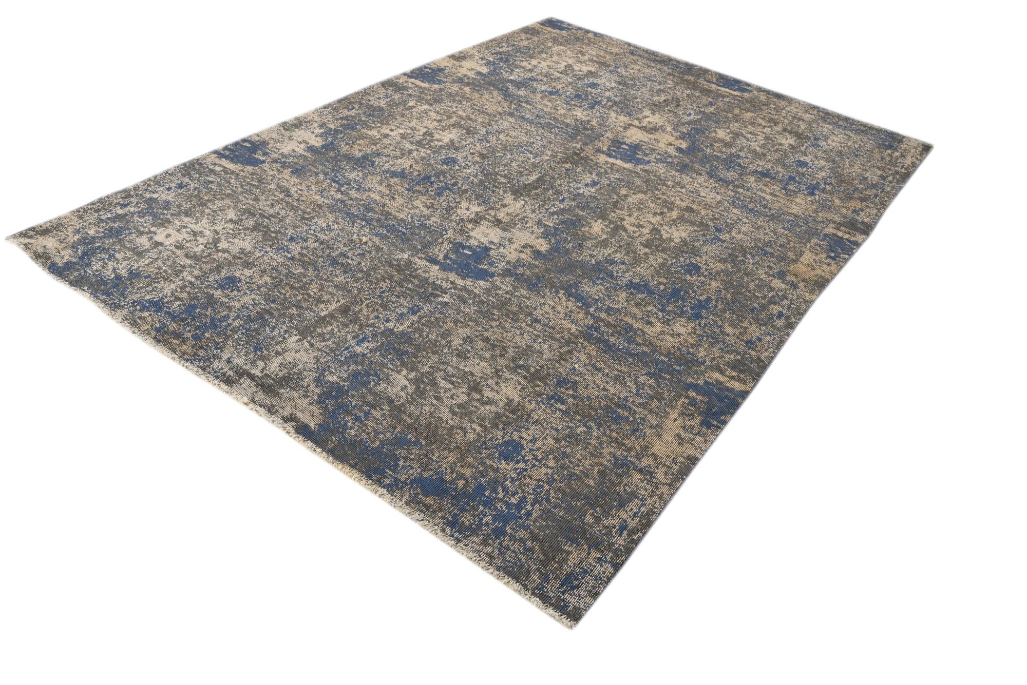 6' x 8' 9 Hand Knotted Ultra Vintage Persian Wool Rug