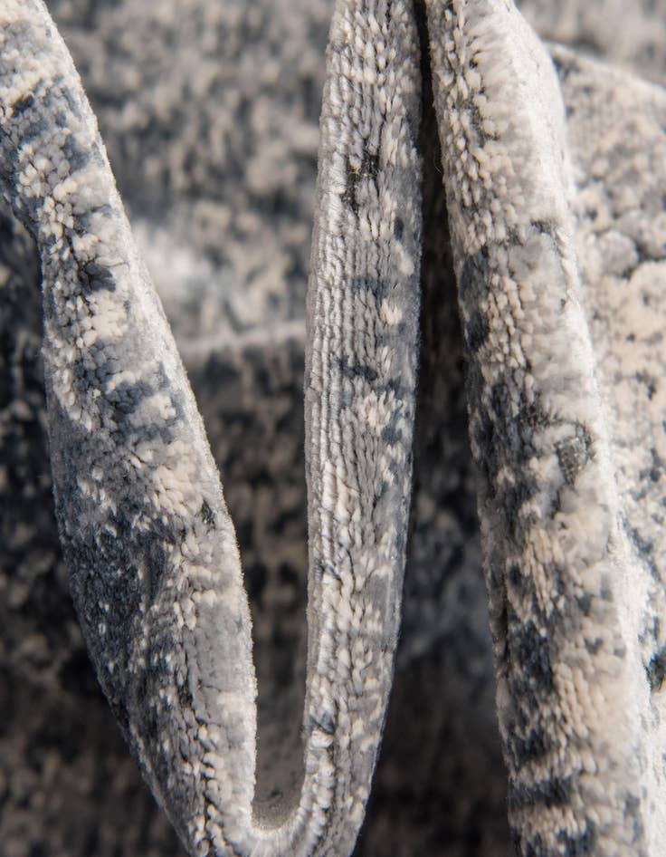 Detail image of 4' x 6' Villa Rug