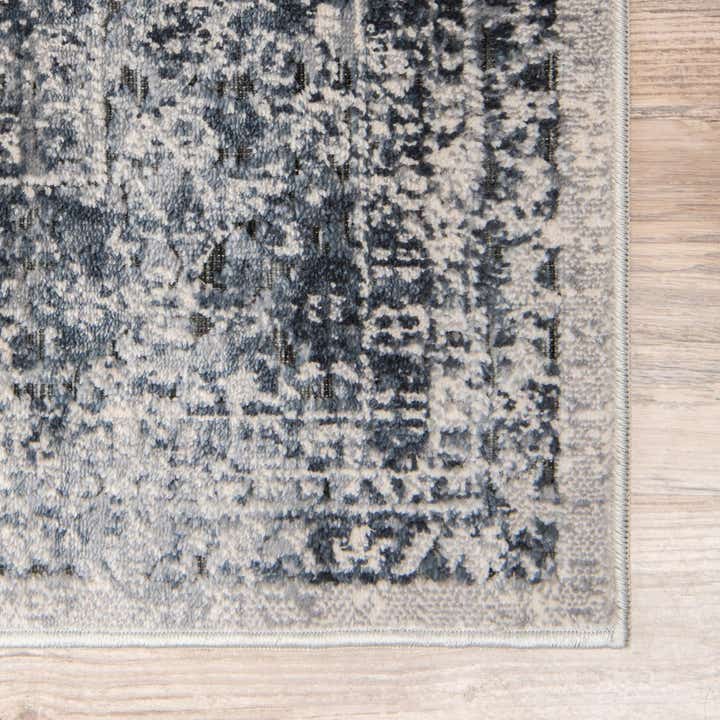 7' 7 x 11' Villa Rug