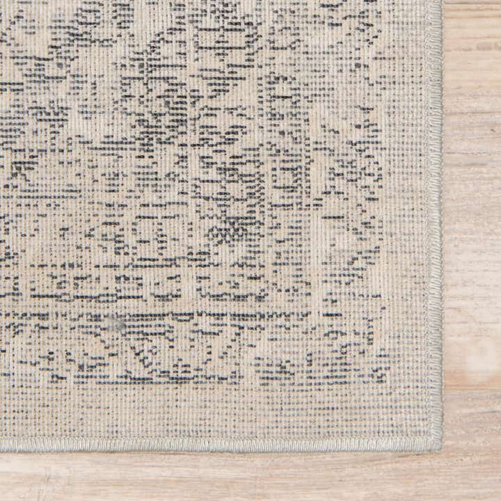 7' 7 x 11' Villa Rug