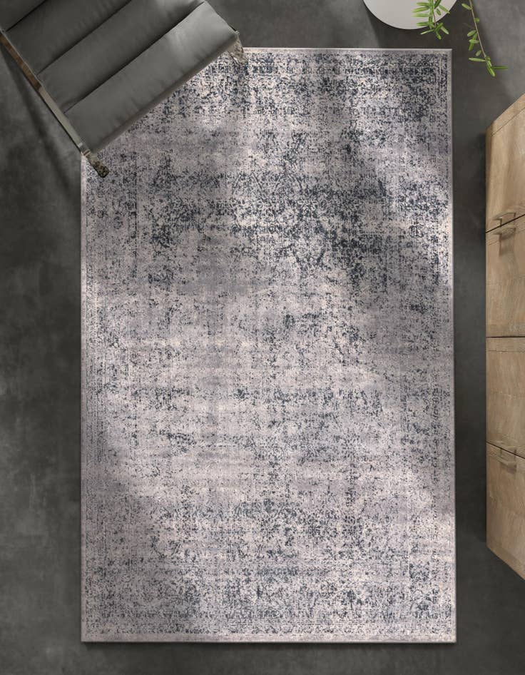 Detail image of 5' 3 x 8' Villa Rug