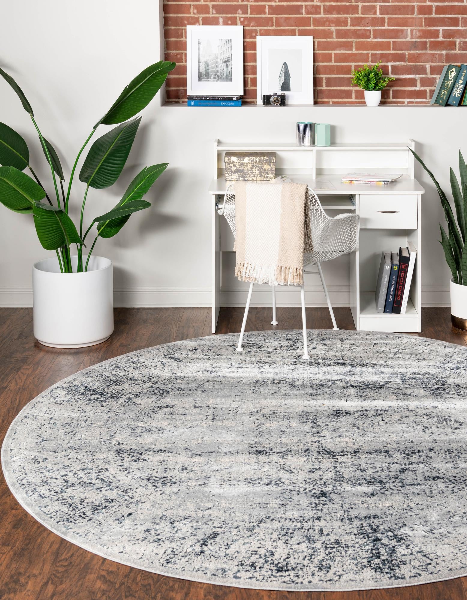 7' 10 x 7' 10 Eliza Round Rug