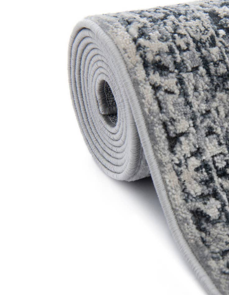 Detail image of 7' 10 x 7' 10 Eliza Round Rug
