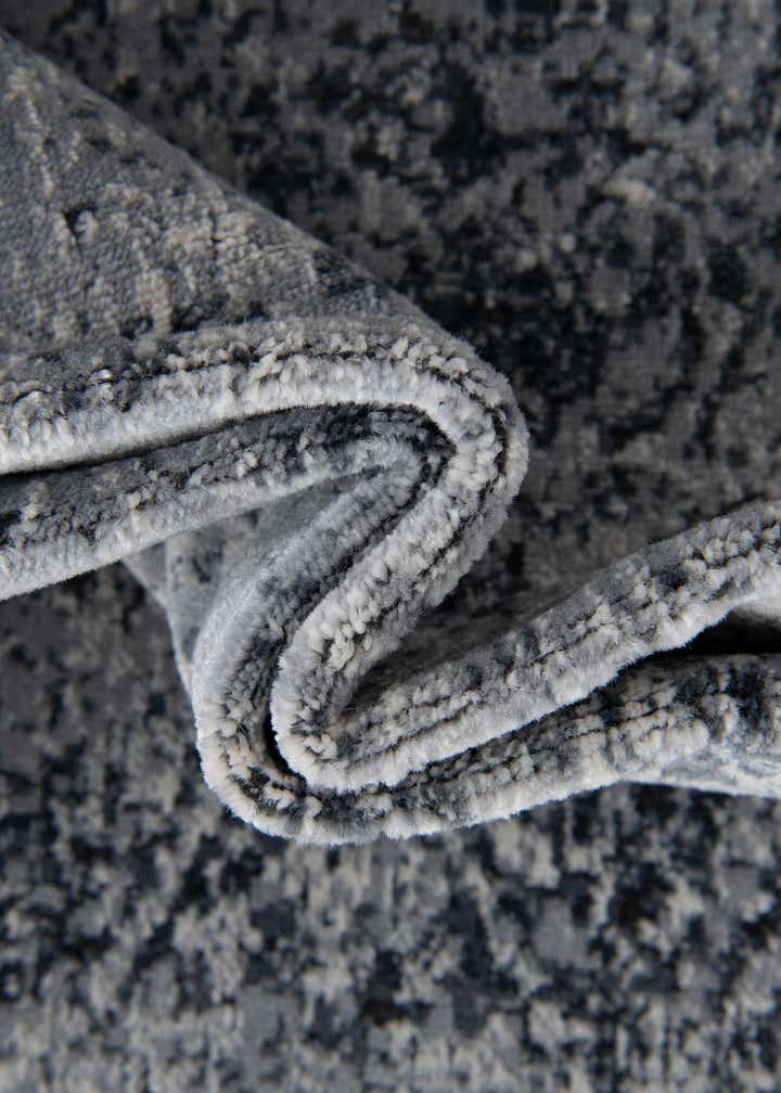 7' 10 x 7' 10 Villa Round Rug