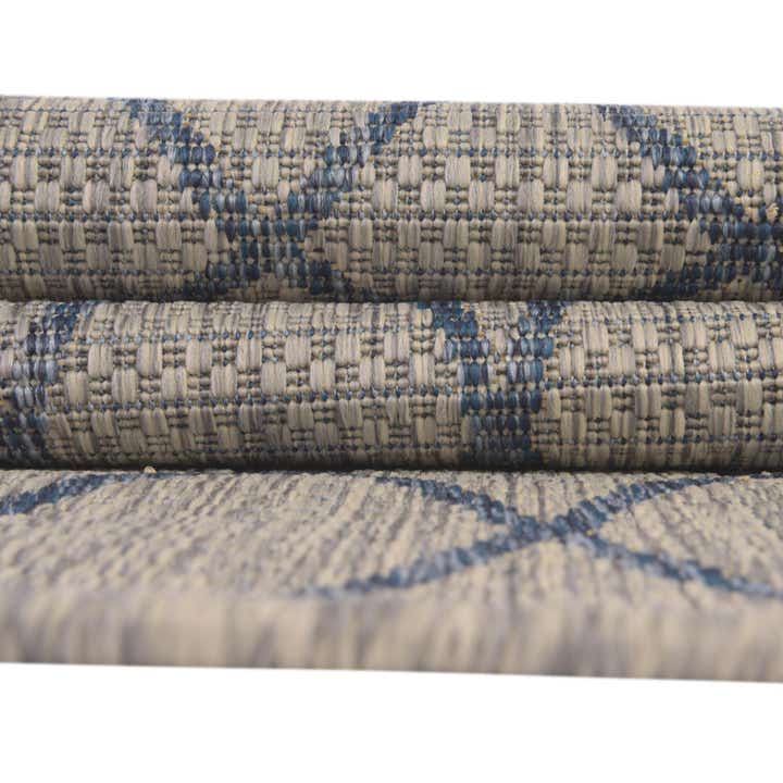 2' x 6' Easy-Clean Trellis Indoor / Outdoor Runner Rug