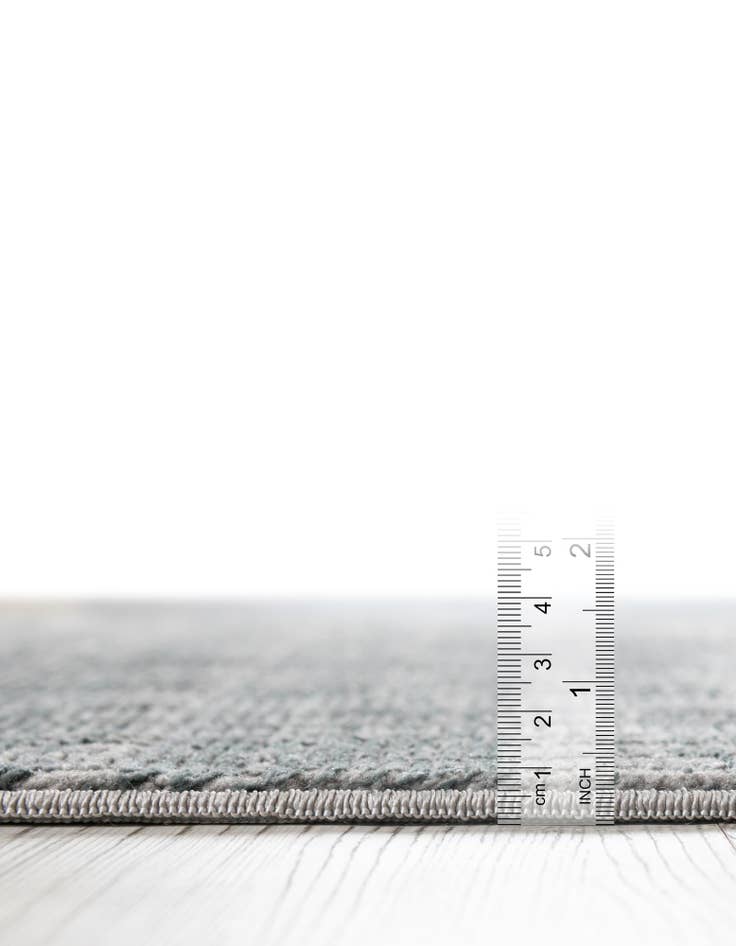 Detail image of 2' 7 x 12' Silta Runner Rug