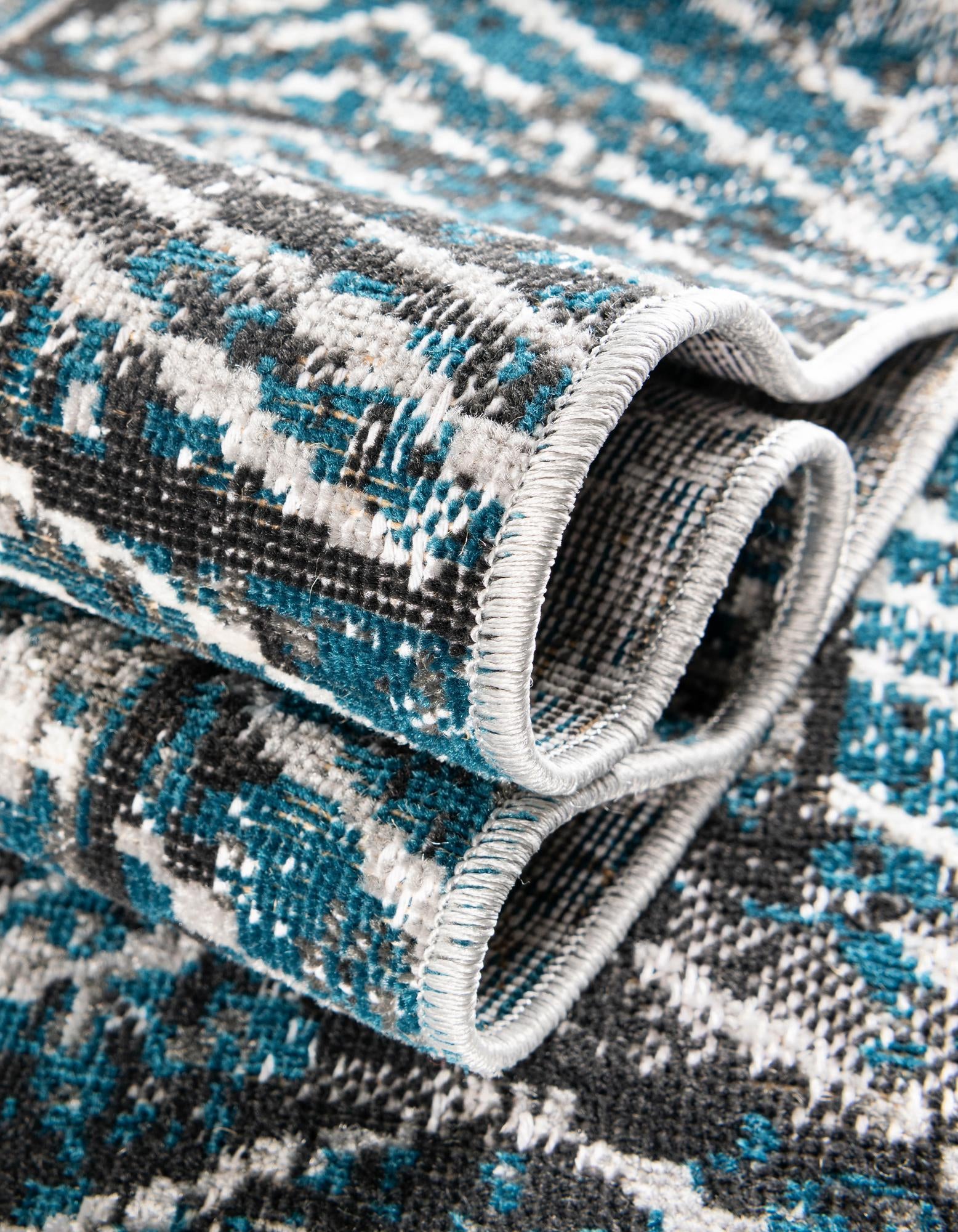 2' x 6' Valencia Runner Rug
