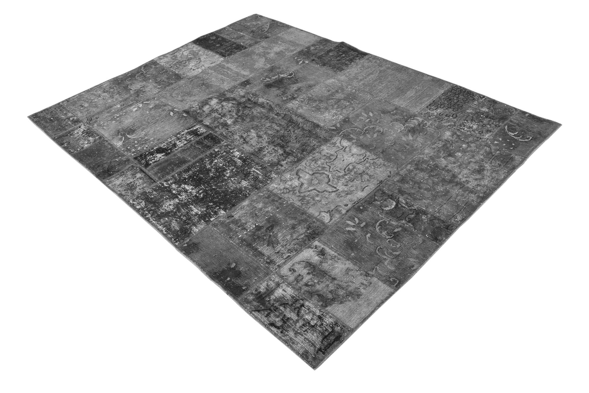 5' x 6' 7 Hand Knotted Ultra Vintage Persian Wool Square Rug