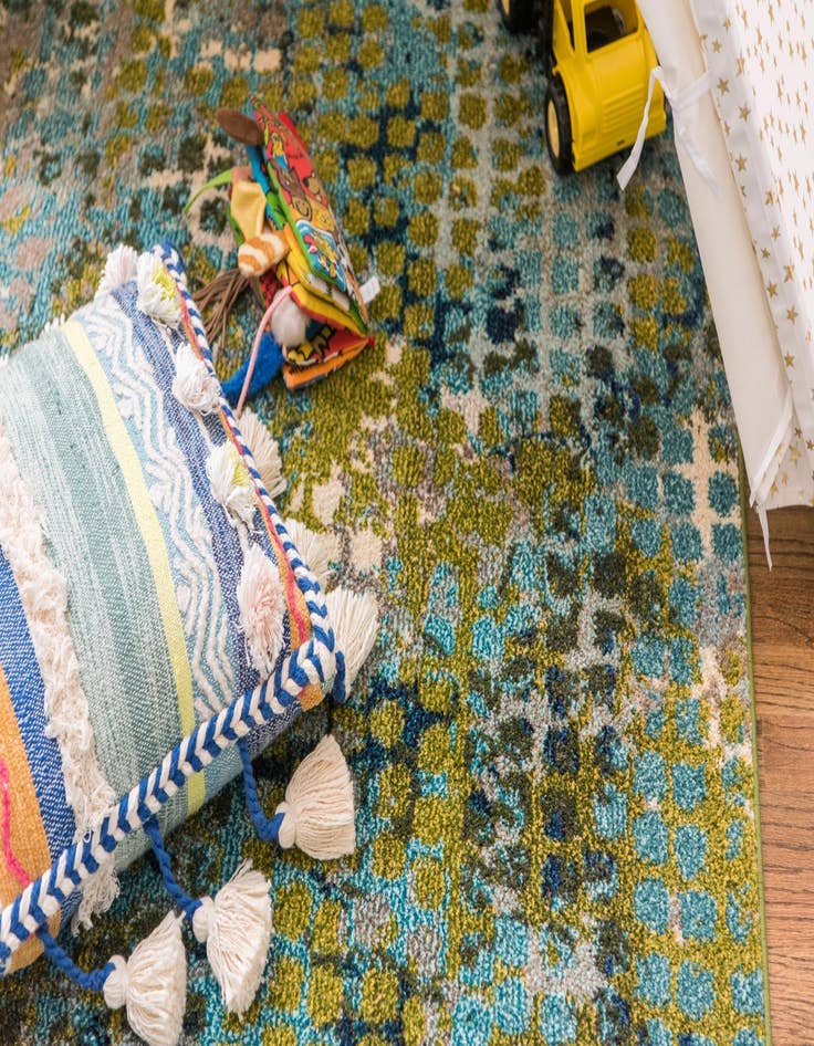 Detail image of 5' x 8'  Washable Spectrum Rug