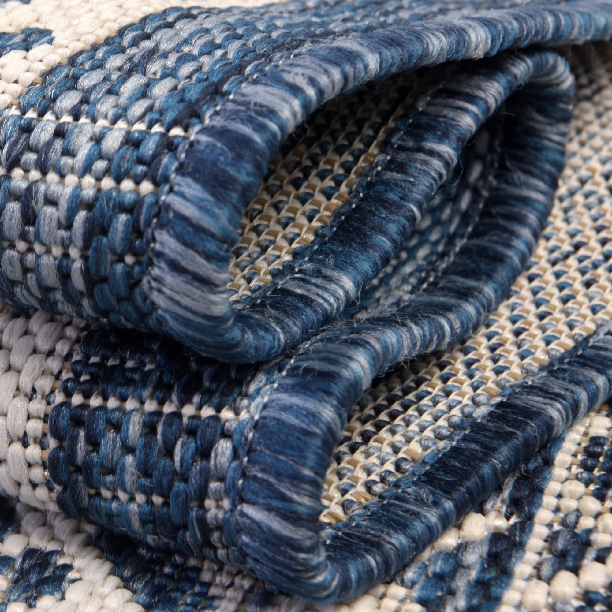 2' 7 x 4' Easy-Clean Aztec Indoor / Outdoor Hearth Rug