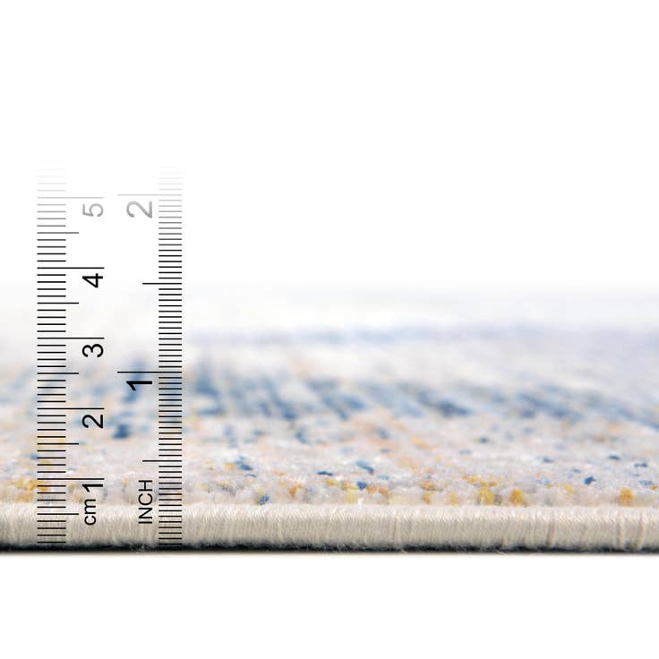 Detail image of 3' 3 x 5' Deepa Rug