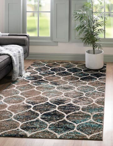 5' 3 x 8' Lattice Frieze Rug